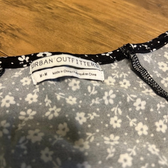 Urban Outfitters Black and White Floral Dress - Picture 4 of 5